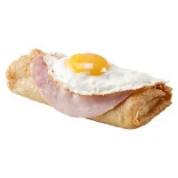 Met een gebakken ei, beenham en met Chilisaus loempia _